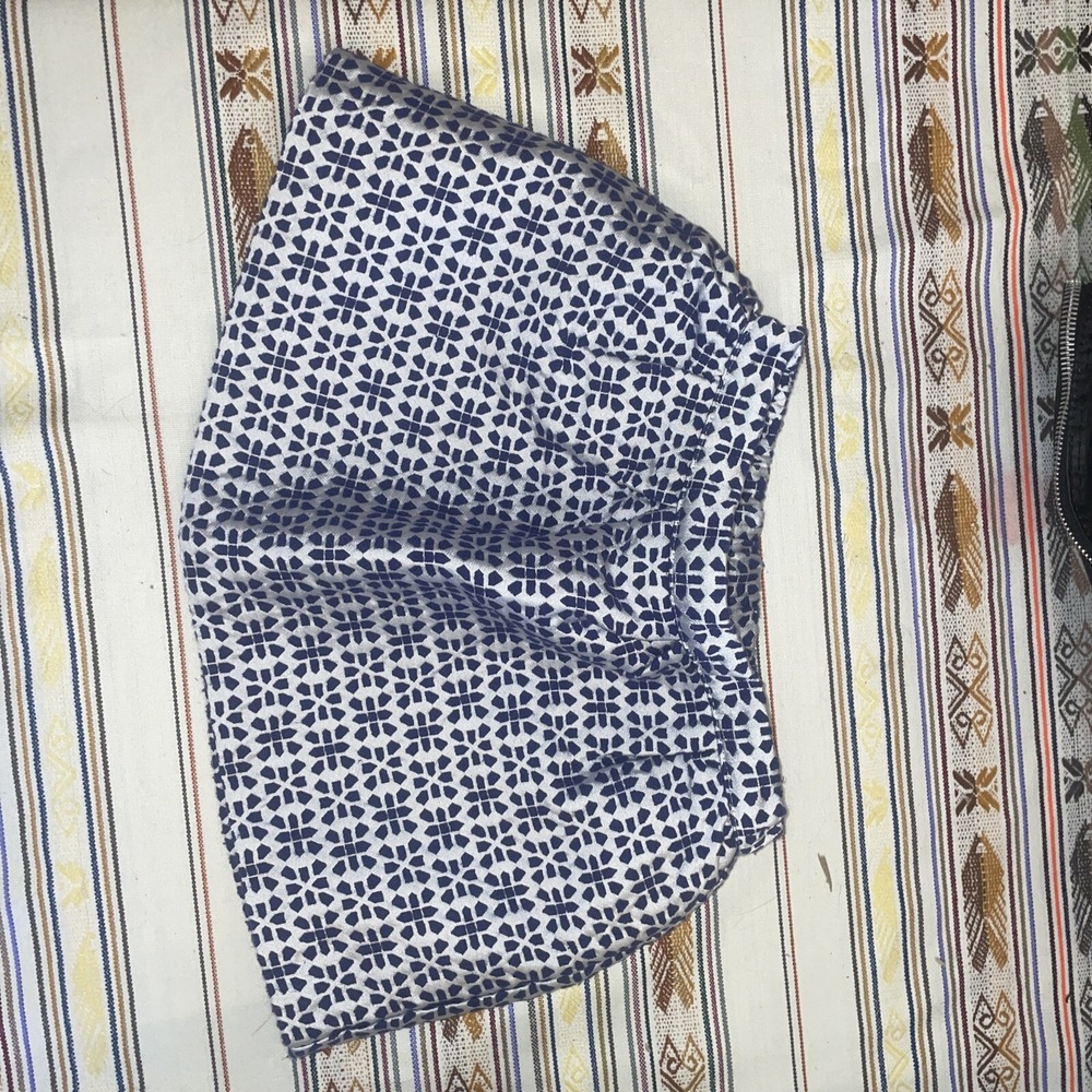 Beautiful Blue Stitched‎ On White Pearl, Osh Kosh B'gosh 3T Skirt